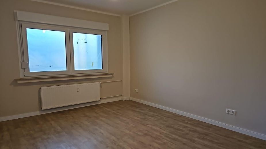 Erstvermietung nach Sanierung | Helle 2-Zimmer Wohnung mit Balkon und Einbauküche – Schlafzimmer