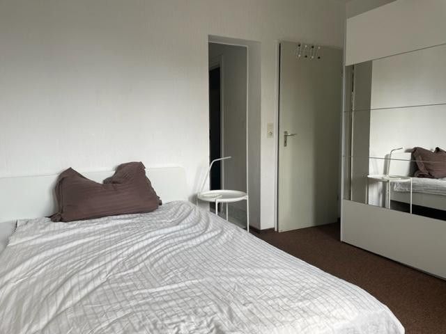 Großes Mehrfamilienhaus mit 5 Wohneinheiten - EG komplett barrierefrei – Schlaf WHG OG rechts