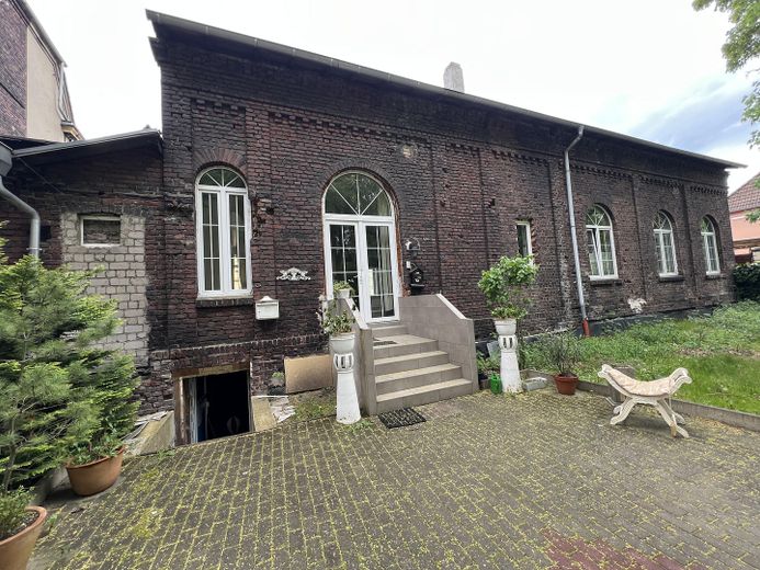 geräumige 1,5-Zi-Whg. m. eigenem Eingang in Herne-City – eigener Eingang (Hof)