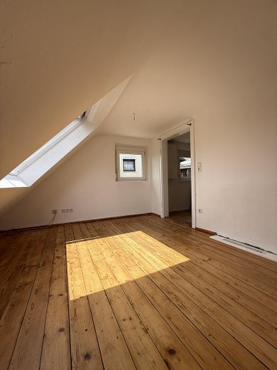 Kleines Häusle mit Charme und Weitblick – ruhig gelegen in Bopfingen-Schloßberg. – Wohnzimmer Foto 4