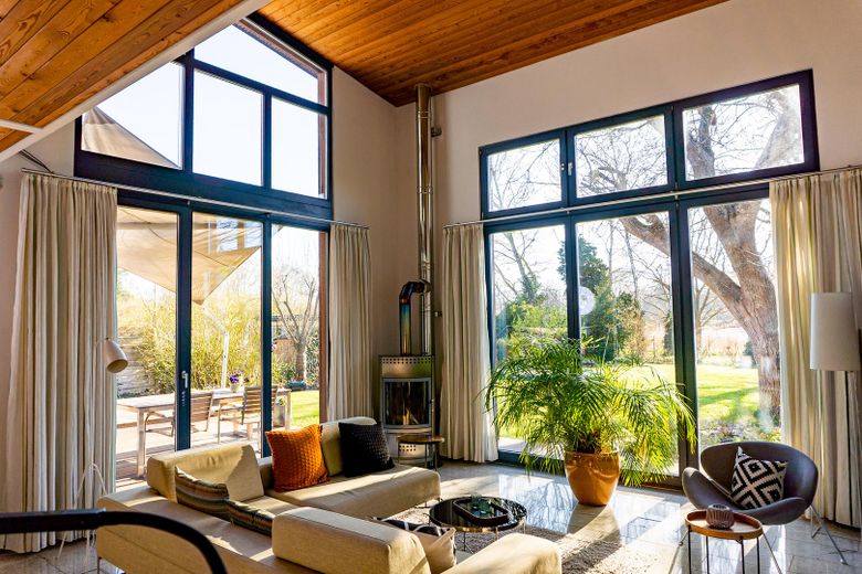 Lichtdurchfluteter Wohnbereich