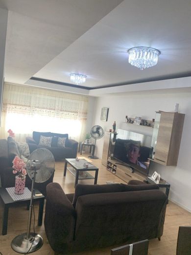 2-комнатная квартира 4 комнаты 81 м² 2,5 комнаты 65 м² городская квартира офис кабинет для практики жильё для рабочих коммерческая недвижимость инвестиция – Einheit 2 Wohnen