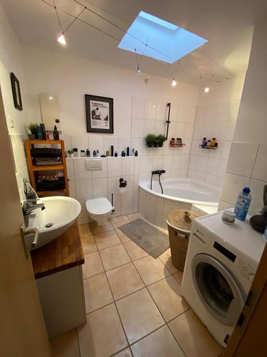 Splendido appartamento di 3 locali mansardato a Duisburg-Buchholz – Foto 13