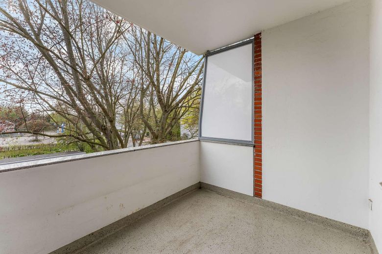 Helle 2-Zimmerwohnung mit Balkon in der Neustadt - 1050€ Warmiete – Balkon