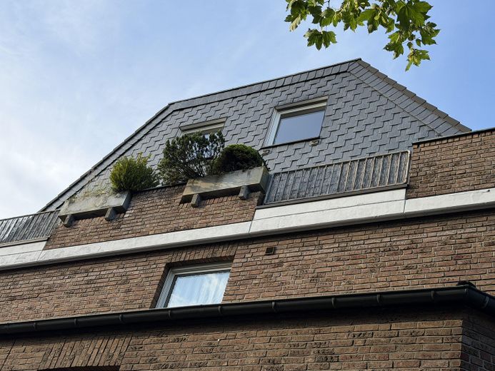 +++RESERVIERT+++ Maisonette-Wohnung mit großem Sonnenbalkon inkl. Tiefgarage in Oberhausen-Alsfeld – Außenansicht Balkon 