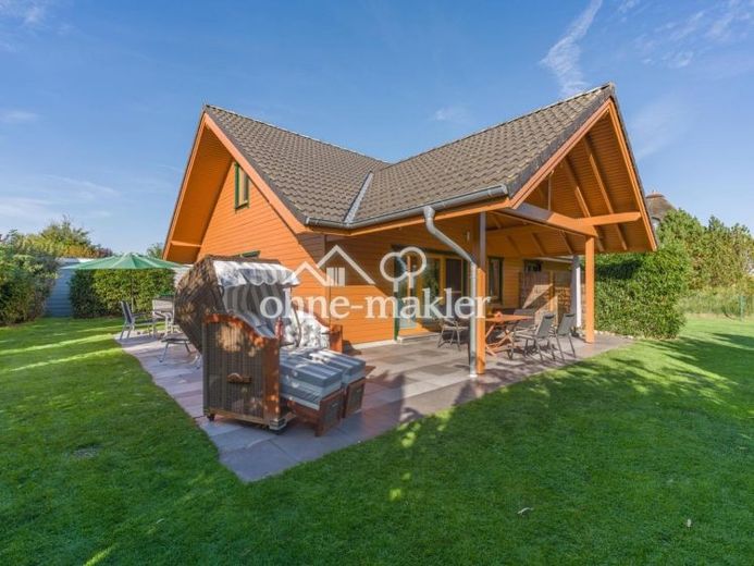 Traumhaftes Holzhaus mit Sauna, großer Terrasse auf 931 m² Eckgrundstück nahe St. Peter-Ording – Foto 1