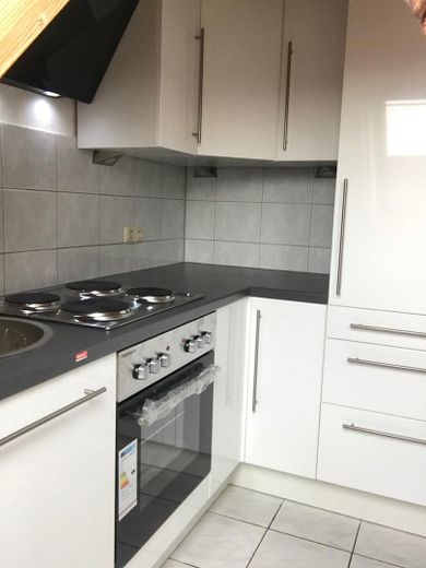 Stylische DG-Maisonette in Mirow – Einbauküche