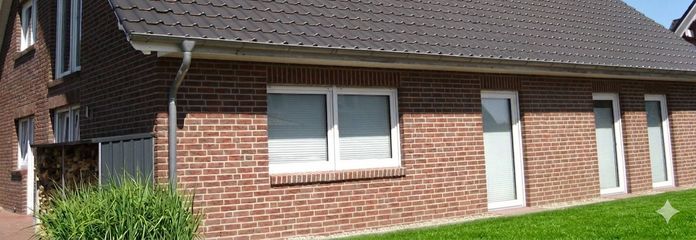 Seitenansicht zur Straße 