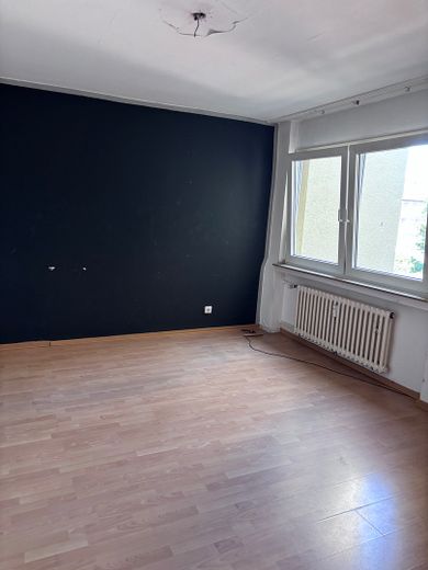 Acquisto per uso proprio, figli studenti o investimento a reddito, libera e disponibile a Colonia Höhenberg – 1. Zimmer