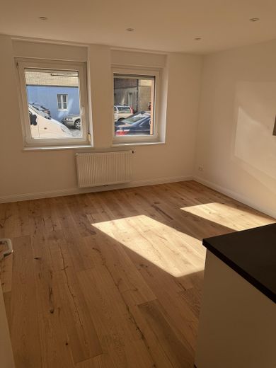 Erstbezug nach Kernsanierung - Stilvoller Altbau im Herzen von Gablenberg – Wohnzimmer/Küche