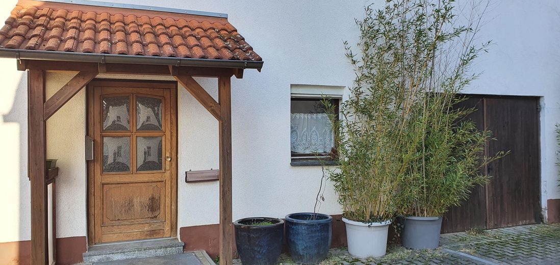 Vecchio casale con 9 stanze, garage e tre piani sottotetto – Foto 21