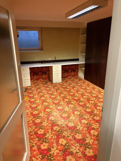 Krailling: Großzügiges Reihenmittelhaus + Garage (optional) – Büro im UG