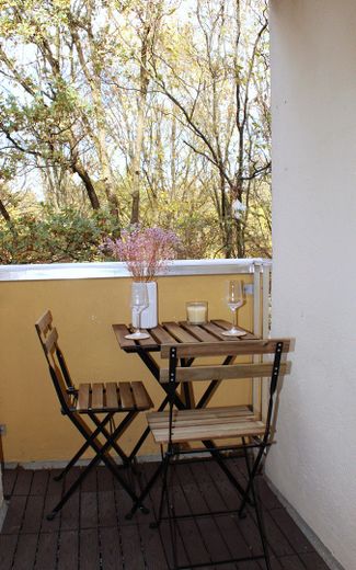 Gemütliches Apartment in U-Bahn-Nähe Forstenried - inklusive Möbel, Strom, Internet – Gemütlicher Balkon