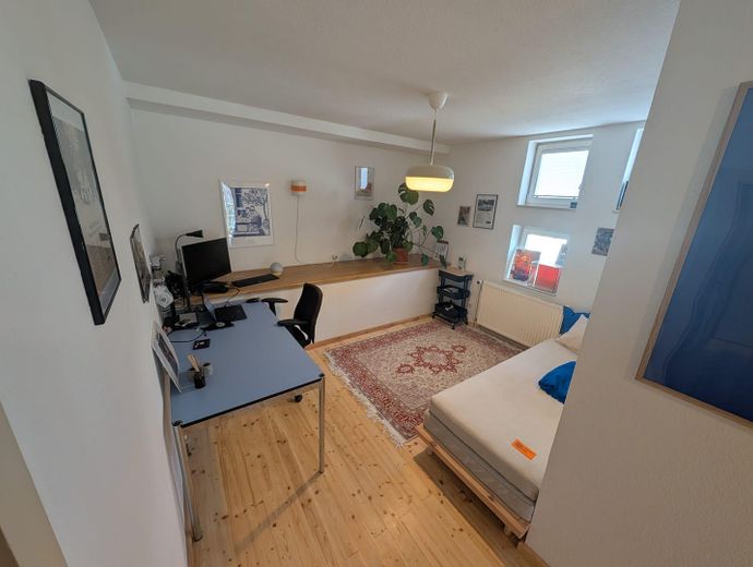 Altstadt-Charme trifft Freiraum: 89 m² mit großer Terrasse und Garagenstellplatz in Herrenberg – Arbeitszimmer und Gästezimmer