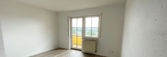 HARİKA! Yeni yenilenmiş, merkeze yakın, balkonlu ve otopark yeri bulunan 2 odalı daire!