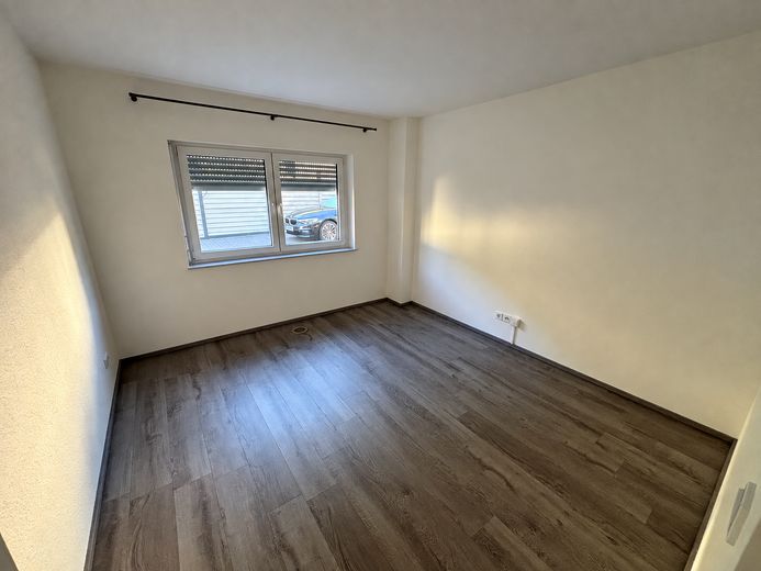 Modernes Zweifamilienhaus mit Einliegerwohnung in Elzach-Oberprechtal – Schlafzimmer ELW