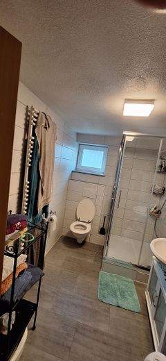 Einlieger- Whg Bad 1