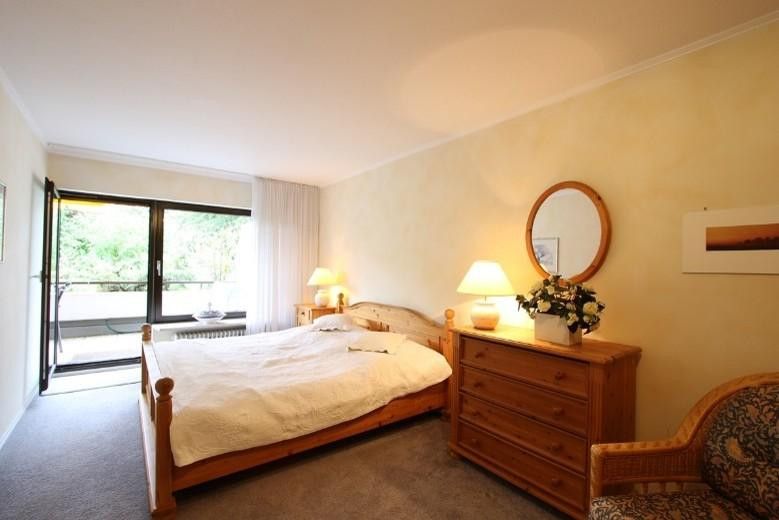 Tutzing - geräumige 2-Zi-Wohnung am See – Schlafzimmer