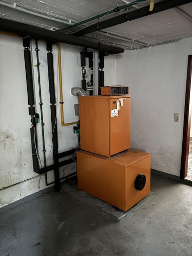 freistehendes Einfamilienhaus mit großen Grundstück und Ausbaupotential – Gas Heizung