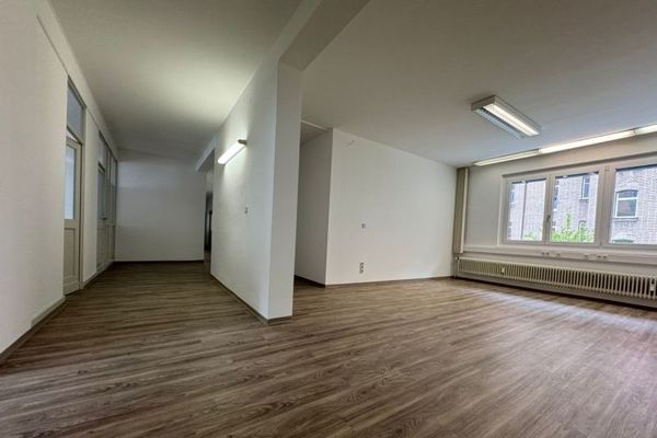 *Geräumige und stilvolle Bürofläche in super Lage*