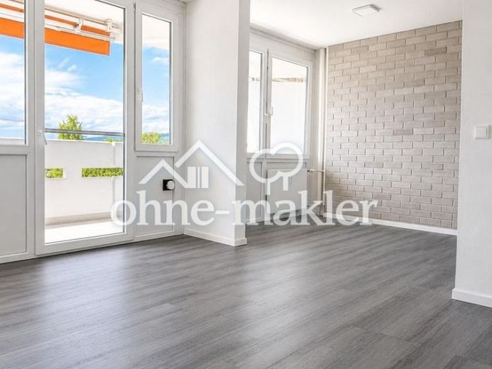 Bezugsfertig- Renoviert mit toller Aussicht-3,5 Zimmer – Foto 1