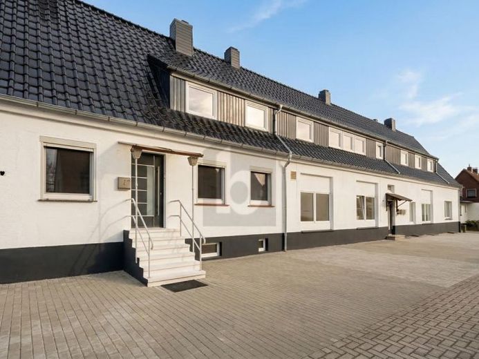 SANIERT, VOLL VERMIETET, 8,6 % RENDITE, FAKTOR 11,6 – फोटो 1