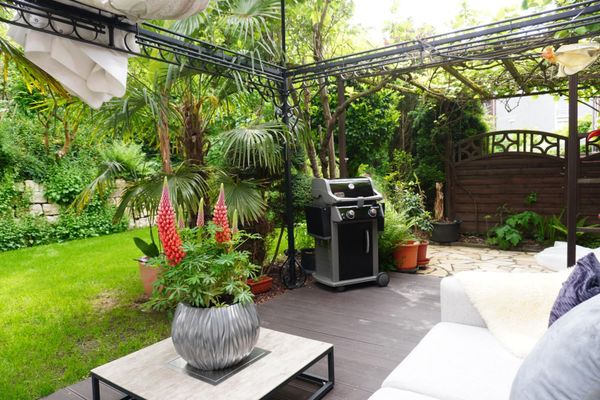 Casa a schiera, con garage doppio, impianto fotovoltaico, accumulatore