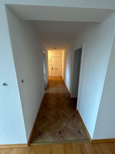 Wonen in het groen: Ruime gezinsidylle in het hart van Pinneberg – Flur 1