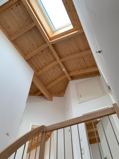 Interesujący dla inwestorów! Ekologiczny dom bliźniaczy w Brunn – offenes Treppenhaus