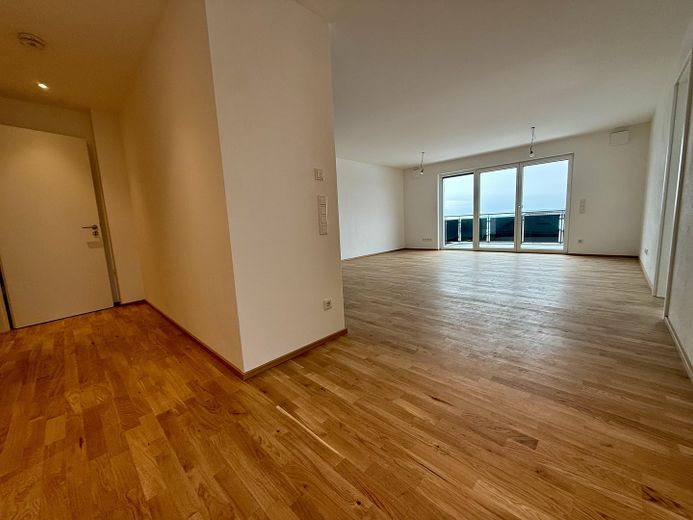 Ruhige, aufzugsgerechte 3-Zi Wohnung m. Balkon - KFW 40 NH – Wohn- & Essbereich