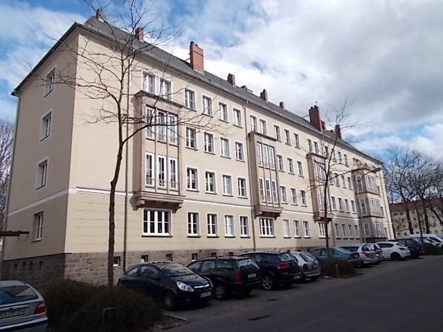 *Neusanierte und großzügige 2-Zimmer mit Laminat und Wannenbad in schöner Lage* – DSCN1054