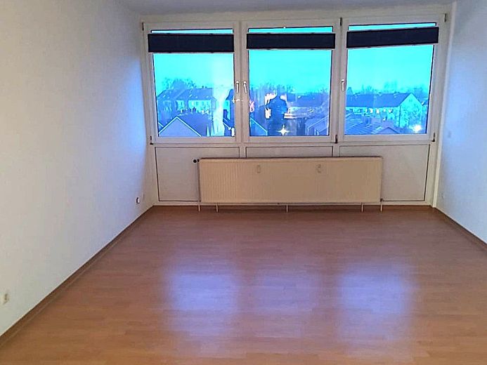 Warum noch Miete zahlen ? Einzimmerwohnung im Herzen von Rotenburg – Zimmer