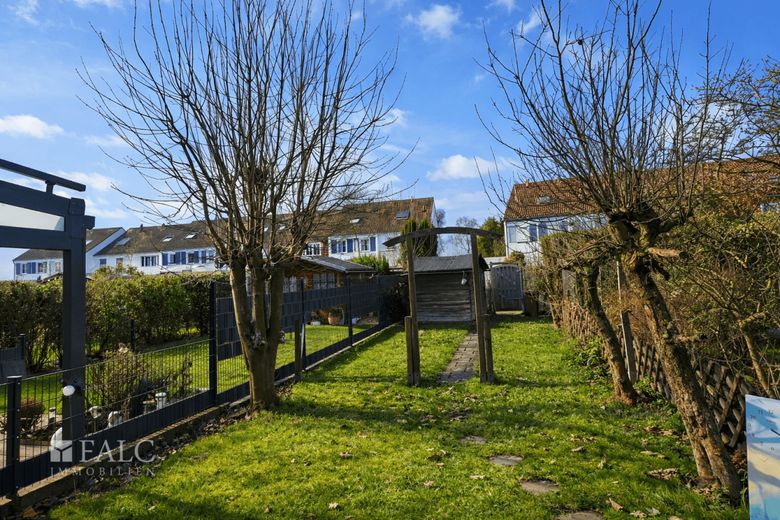 Charmantes Reihenmittelhaus in attraktiver Lage in Köln-Meschenich! – Garten