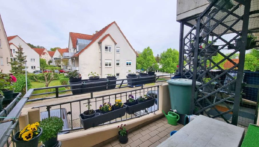 2 Zimmer in Bergfelde Hohen Neuendorf mit TG Stellplatz NEUE Einbauküche und Balkon – Balkon