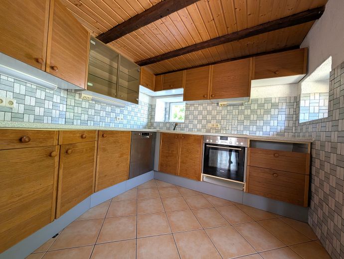 Freistehendes Haus, wunderschöner Garten und Freisitz, sofort frei + Ohne Provision – EBK