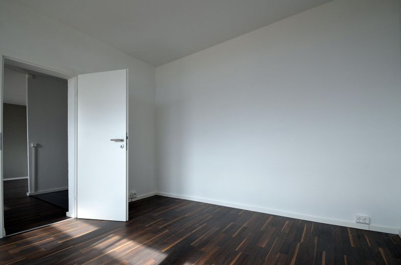 Schau bei uns vorbei: Helles modernes 3 Zimmer Apartment mit top Aussicht über Halle – Zimmer 1