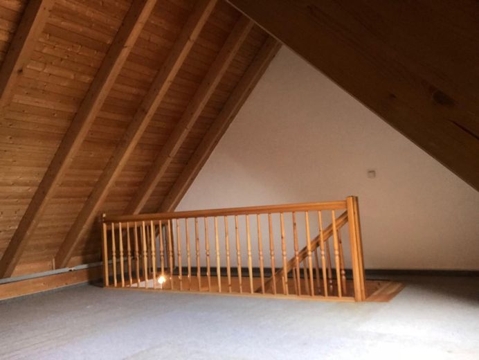 Stylowy apartament dwupoziomowy w Mirow – Schlafen oben