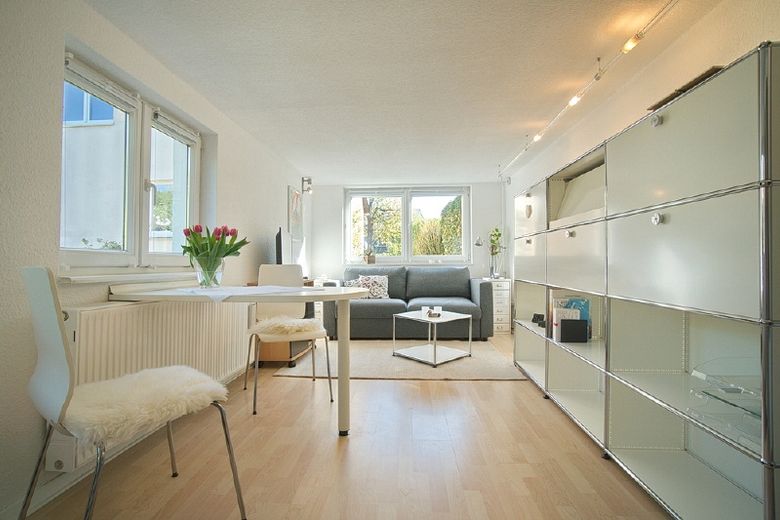 Charmantes kleines Haus im Grünen, renoviert und gut möbliert, PKW-Stellplatz möglich – a0c7f5b9a4a993c91c41fe844a5f4ed4f04216fe.jpg