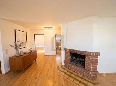 LICHTDOORSTROOMDE WONING MET HAARD – 1781005477_fb5c81.jpg