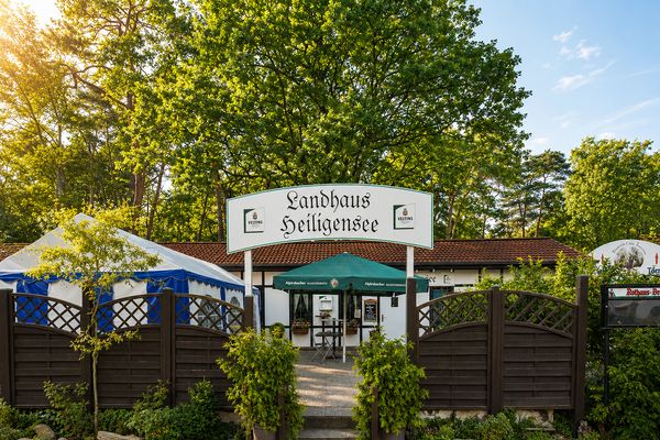5,6 % Rendite – Gewerberiegel mit 11 ha Wald in Reinickendorf