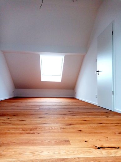 Erstbezug nach Kernsanierung – 2. Zimmer Dachgeschoss