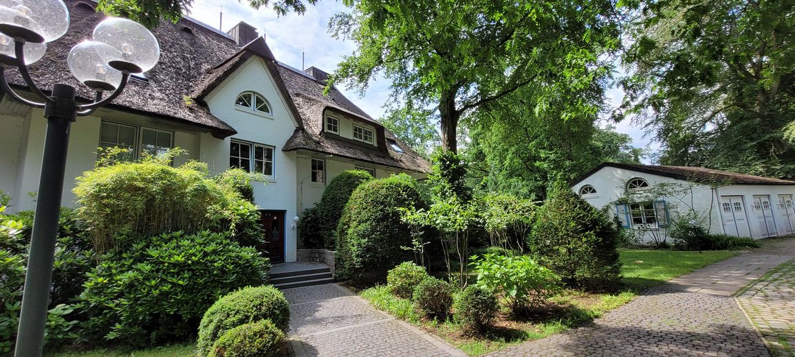 Condominium near Alsterwanderweg Poppenbüttel – Ansicht Haus mit Remise