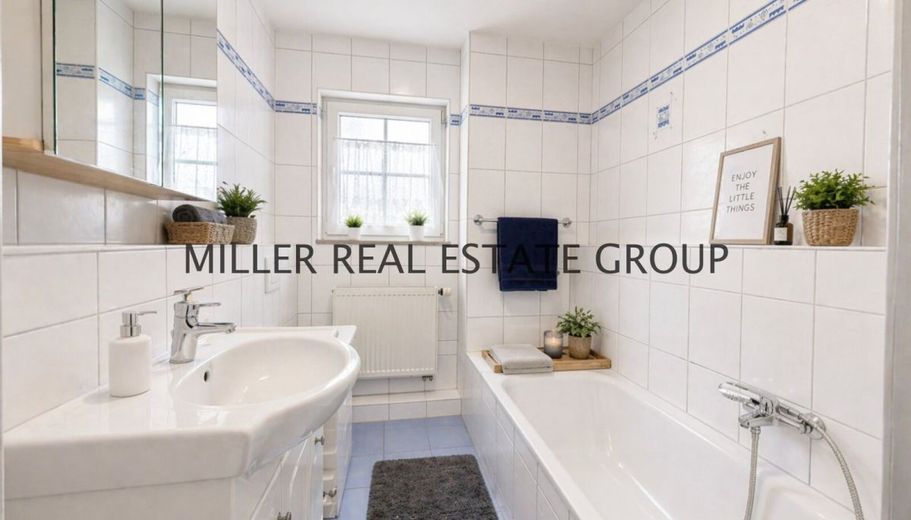 Gepflegte 3-Zimmer-Eigentumswohnung in Ingolstadt-Süd mit Südwest-Balkon, Carport &amp; vielseitiger Perspektive! – Badezimmer