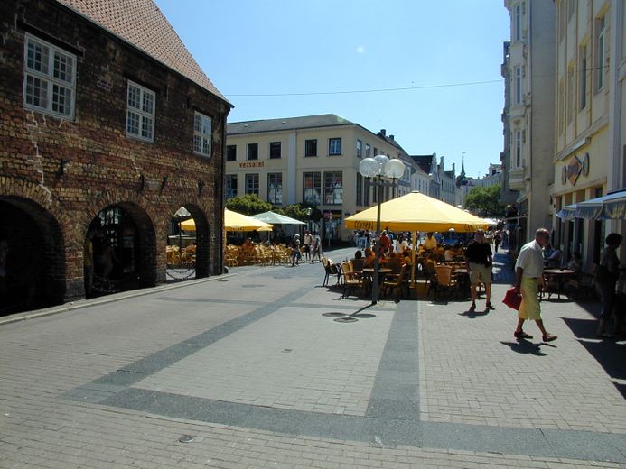 Nordermarkt: Großzügige, attraktive Altbauwohnung mit Blick auf den Nordermarkt – Foto 13