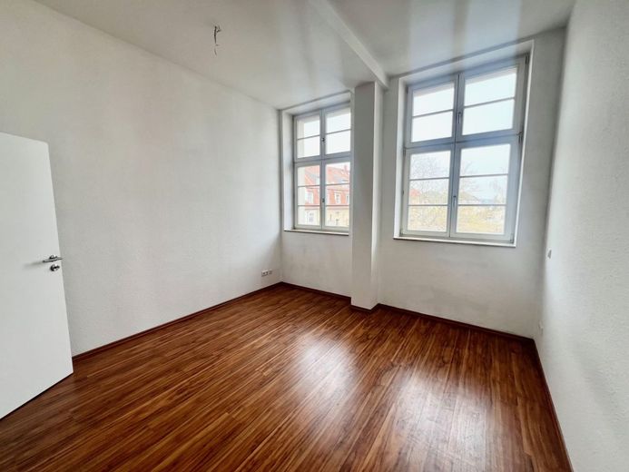 PROVISIONSFREI - BEZUGSFREIE 2-RAUMWOHNUNG MIT EINBAUKÜCHE – Schlafzimmer