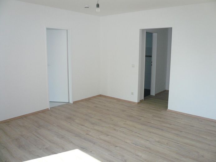 Schöne Apartment Wohnung mit Balkon in Heiligenhaus zu vermieten – Wohn-Schlafraum