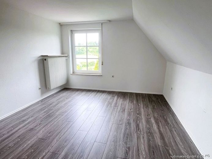 Ihr neues Zuhause: Einfamilienhaus mit großem Grundstück in Helmbrechts – VUB2372-12