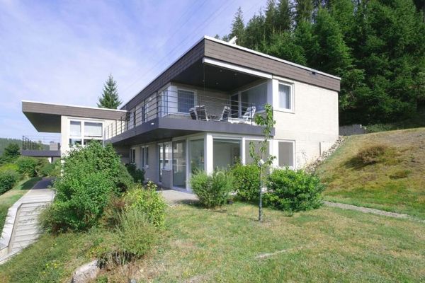 Ein architektonischer Wohntraum in einer besonderen Wohn- und Aussichtslage von Vöhrenbach.