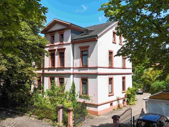 Schloss Philippsruhe’de: Koruma altındaki, Kat Mülkiyeti’ne ayrılmış üç ailelik ev – Foto 1