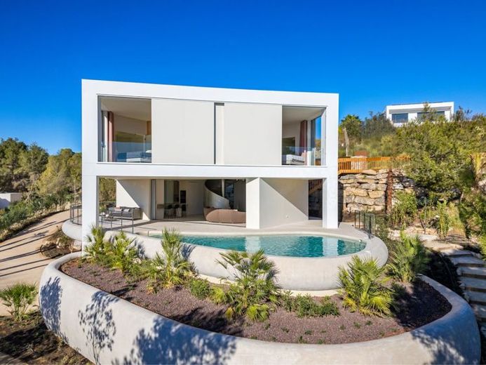 Luxusvilla mit 3 Schlafzimmern, 3 Bädern, Gäste-WC und Privatpool im exklusiven Las Colinas Golf Resort – Foto 1